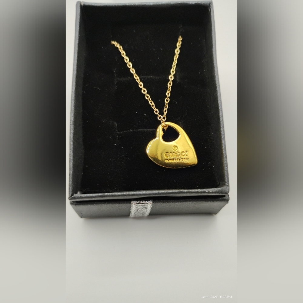 Gucci Heart Pendant Authentic In A Stainless Steel Necklace - Picture 2 of 2